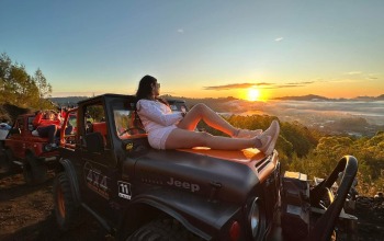 Jeep Sunrise